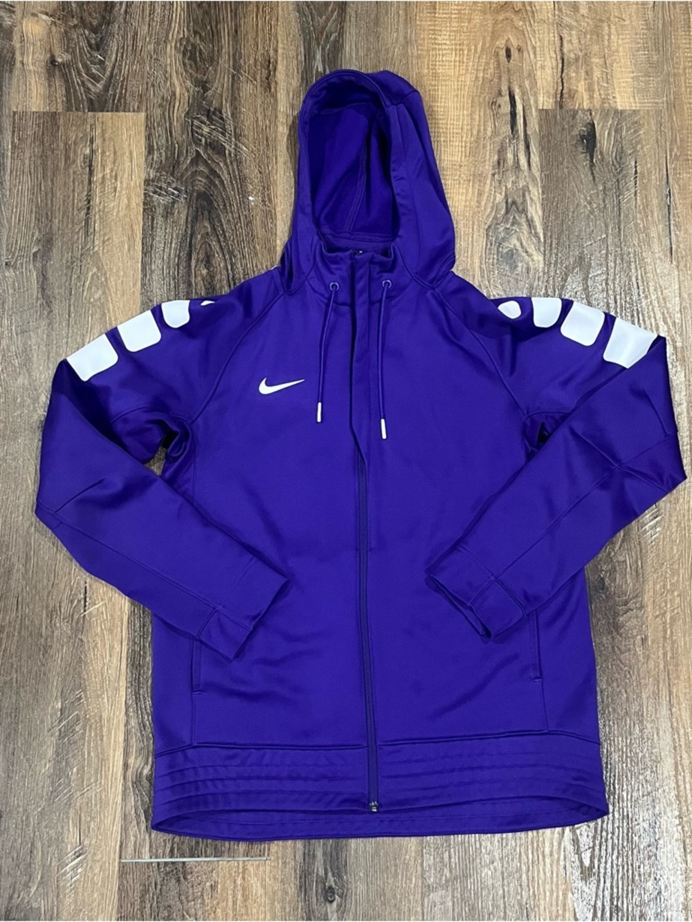 Nike Therma Fit Hoodie Jacket Purple Elite Basketball Stripe Size M 835379-546